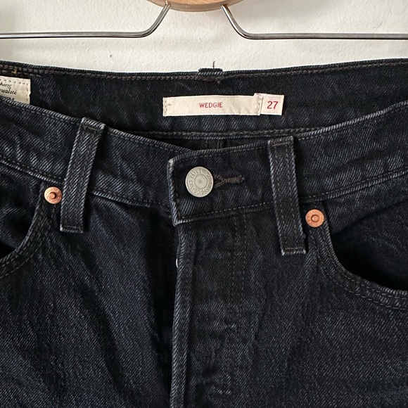 Levi’s Wedgie Size 27 - Picture 4 of 7